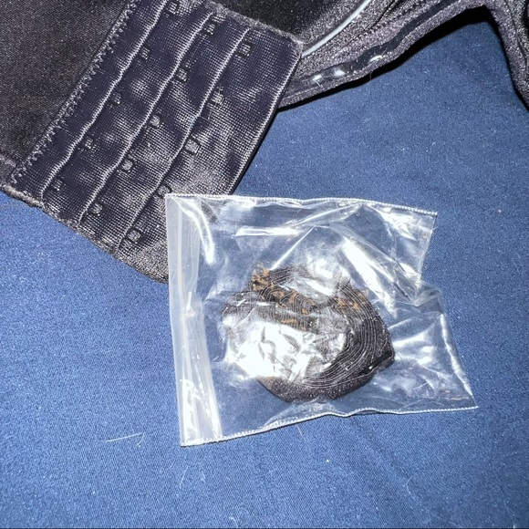 Vanity fair black strapless bra - Picture 3 of 5